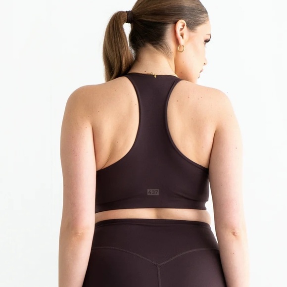 437 The Essentials Sports Bra in Espresso XXL - Picture 2 of 7